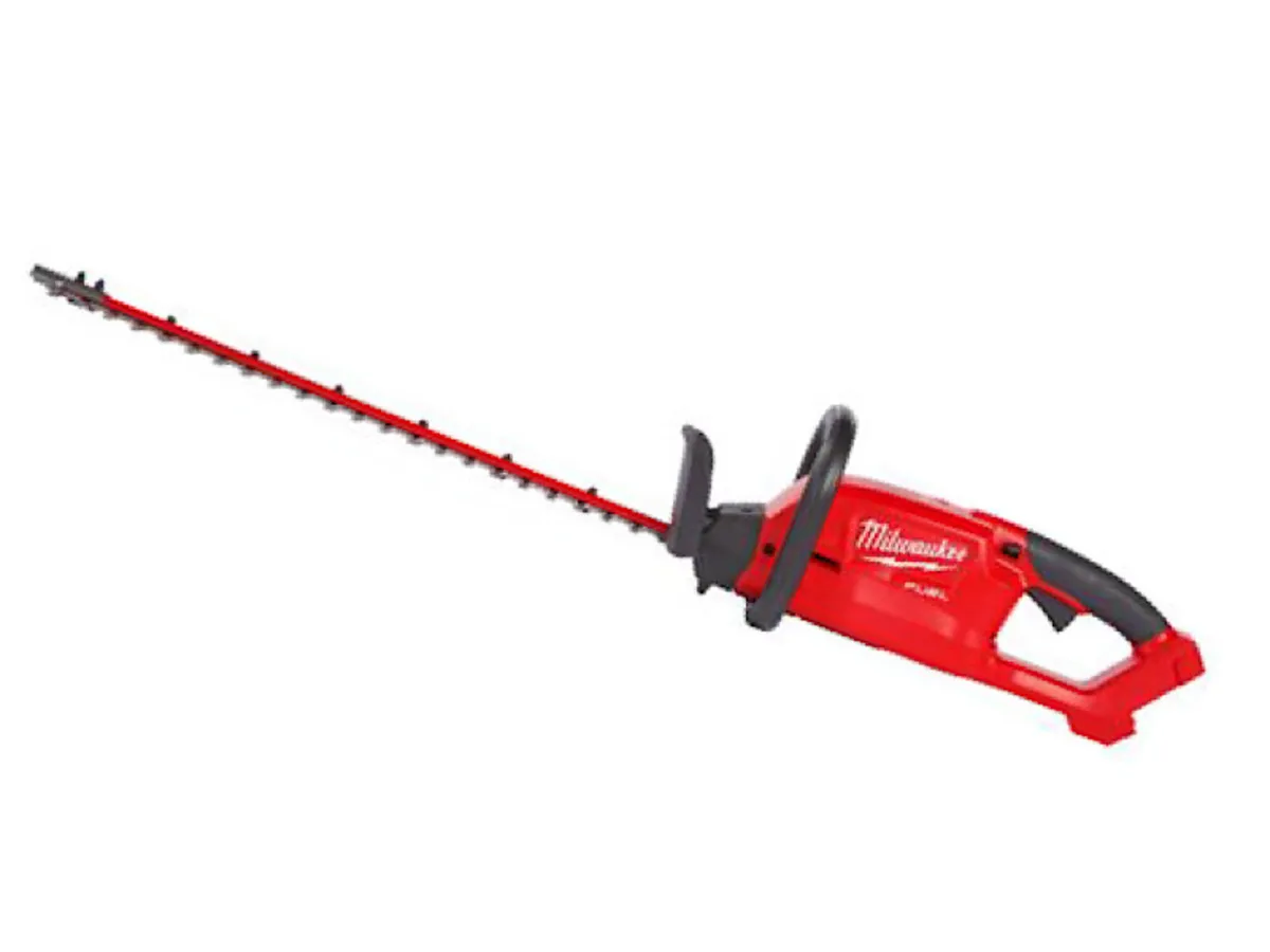 ONLY €249 Milwaukee M18 60cm Hedge Trimmer - Image 3
