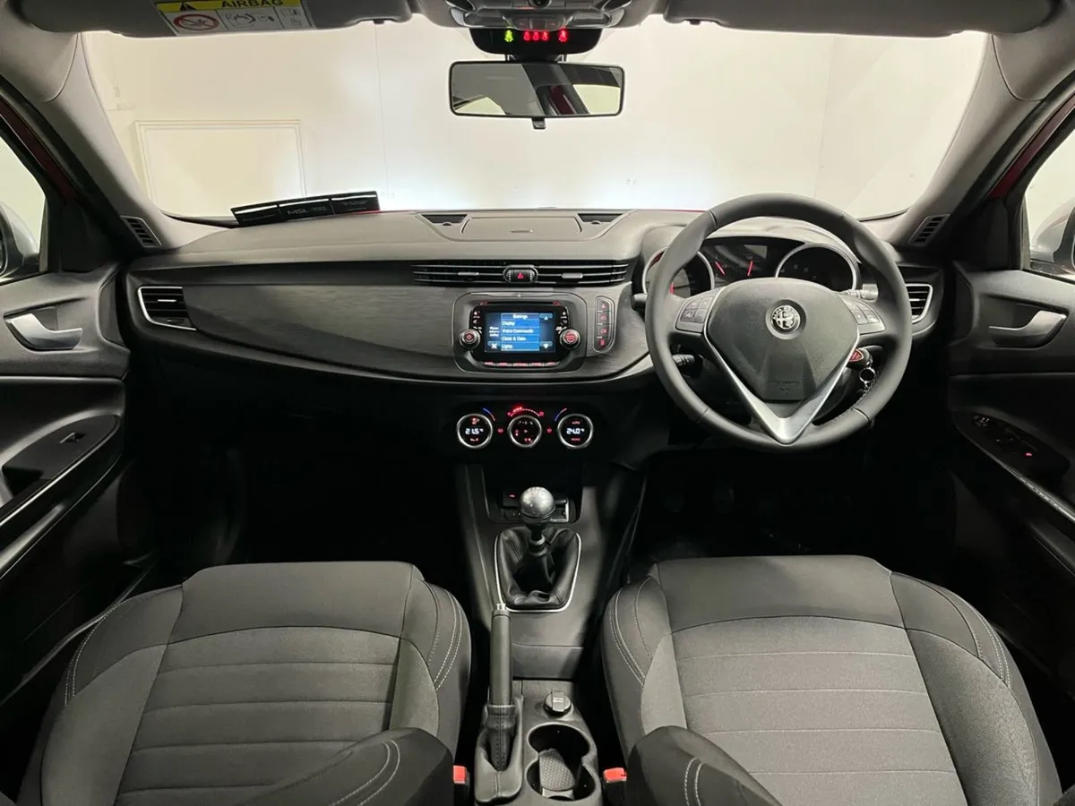 Alfa Romeo Giulietta 1.4tb Mair 120BHP Super - Image 4