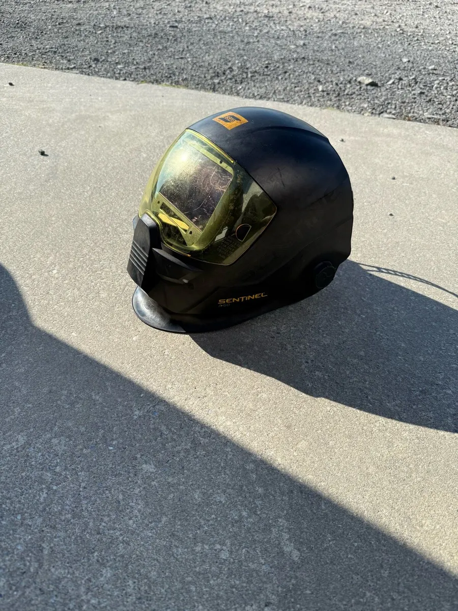 Esab sentinel a60 welding helmet - Image 1