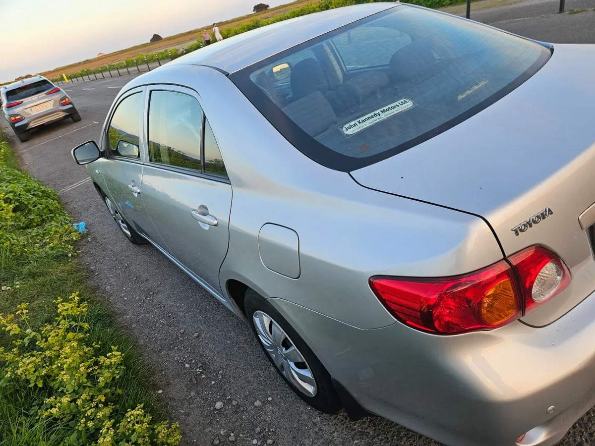 Toyota corrolla - Image 3