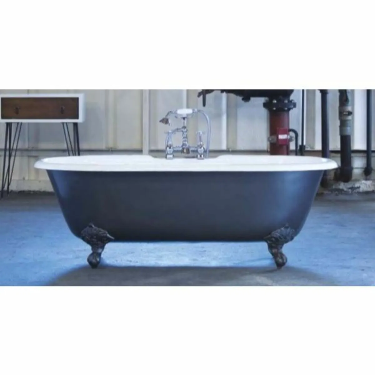Moulin Double Ended Roll Top  Cast Iron Bath - Image 1