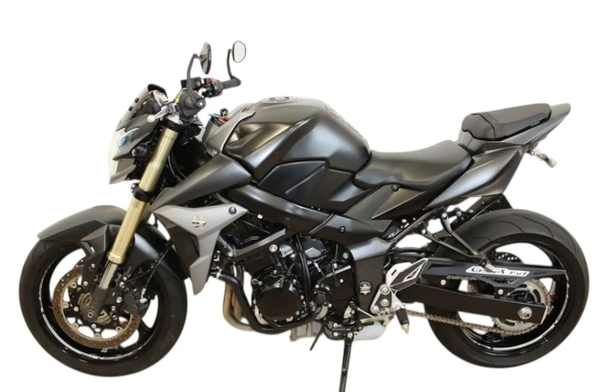 Suzuki GSR 750 - Image 4