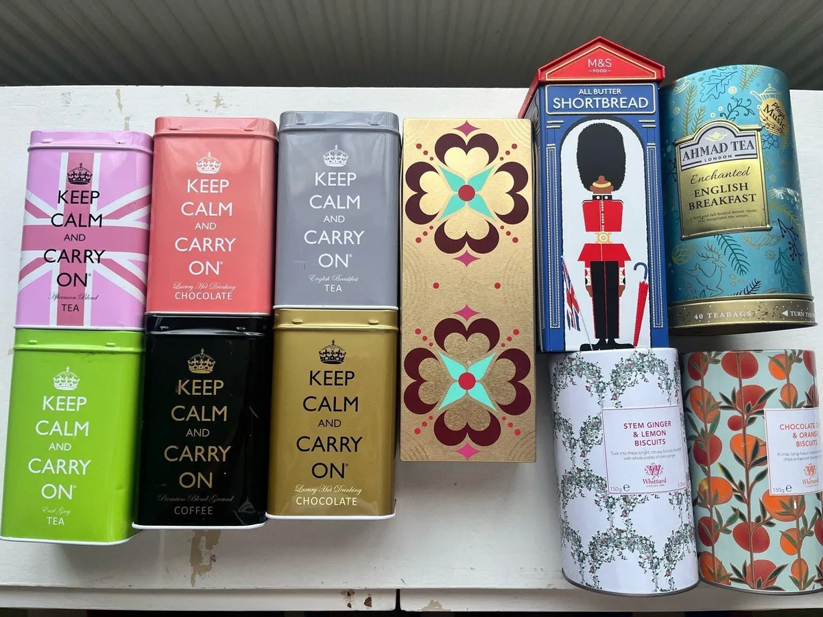 Bundle of metal boxes - Image 1
