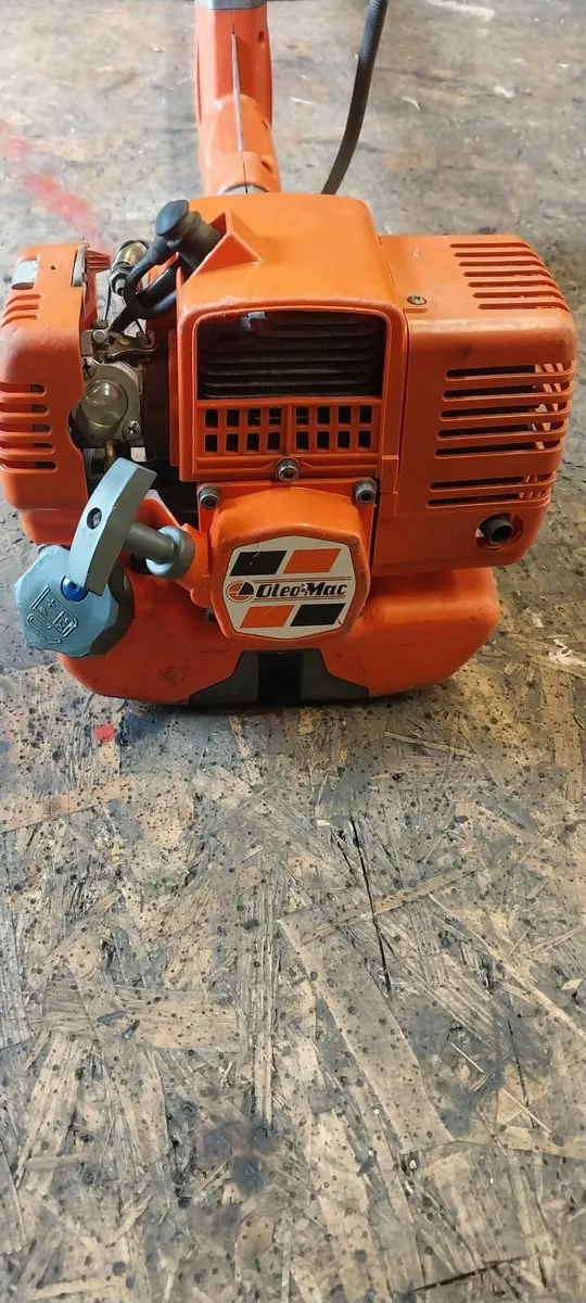 Oleo-Mac strimmer - Image 1
