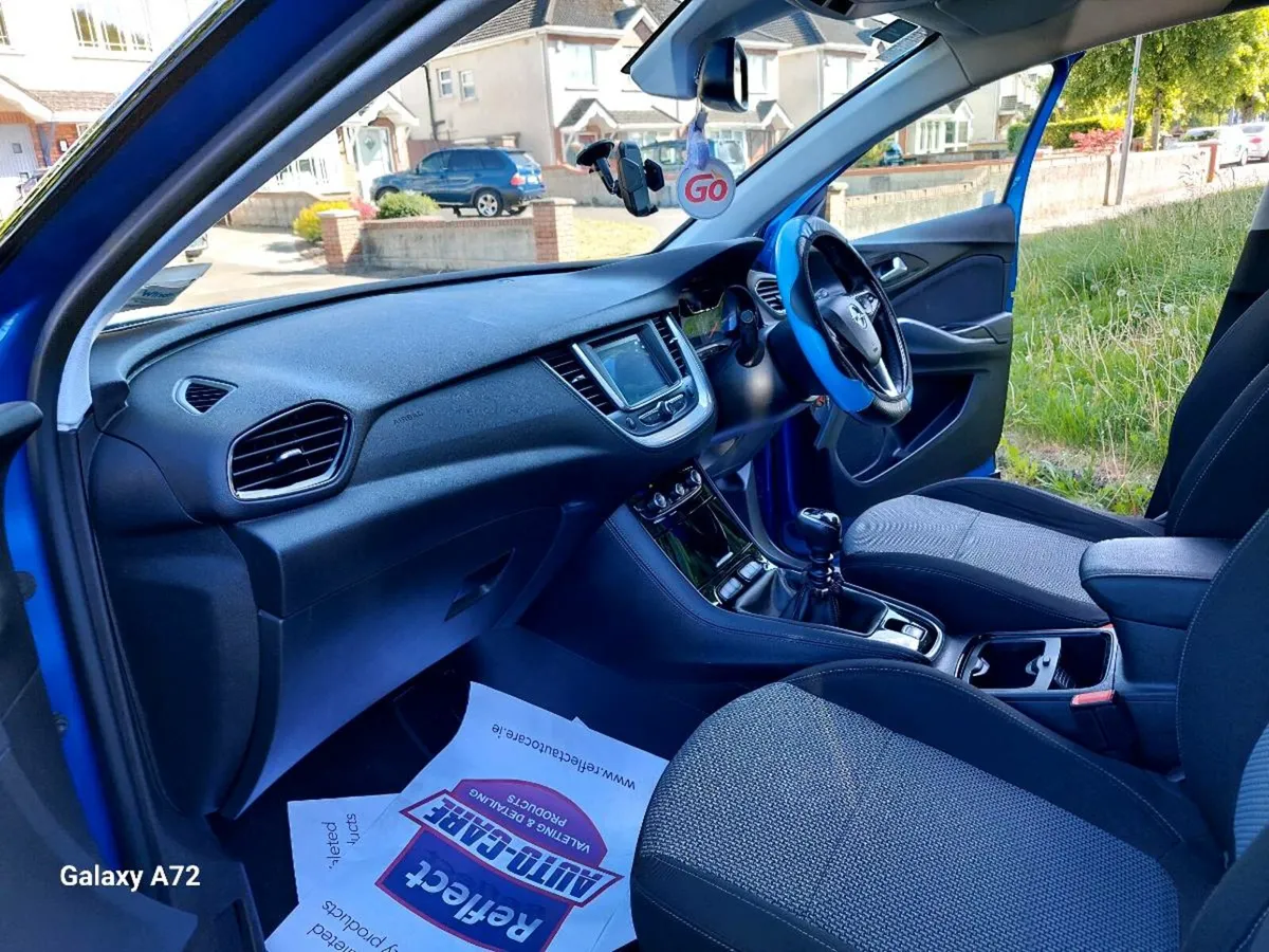 Car - Image 3