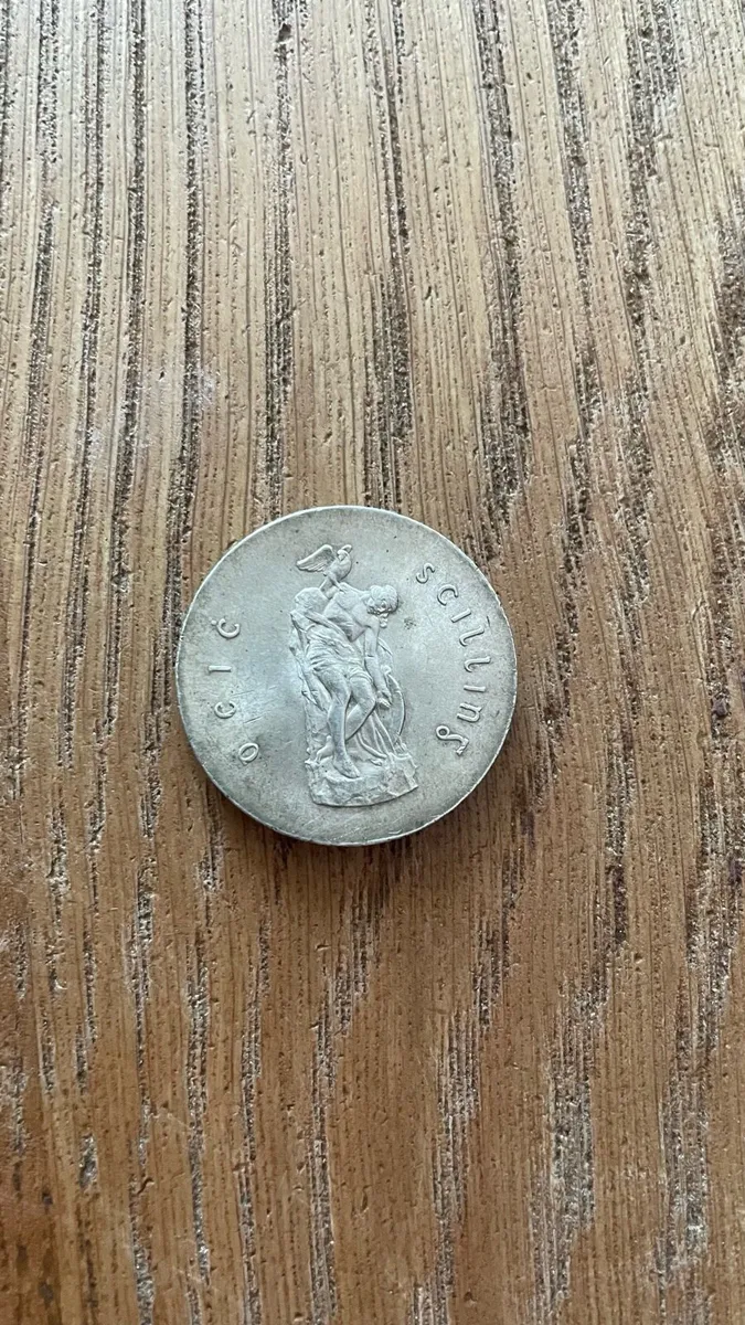 Silver shilling coin - Image 2