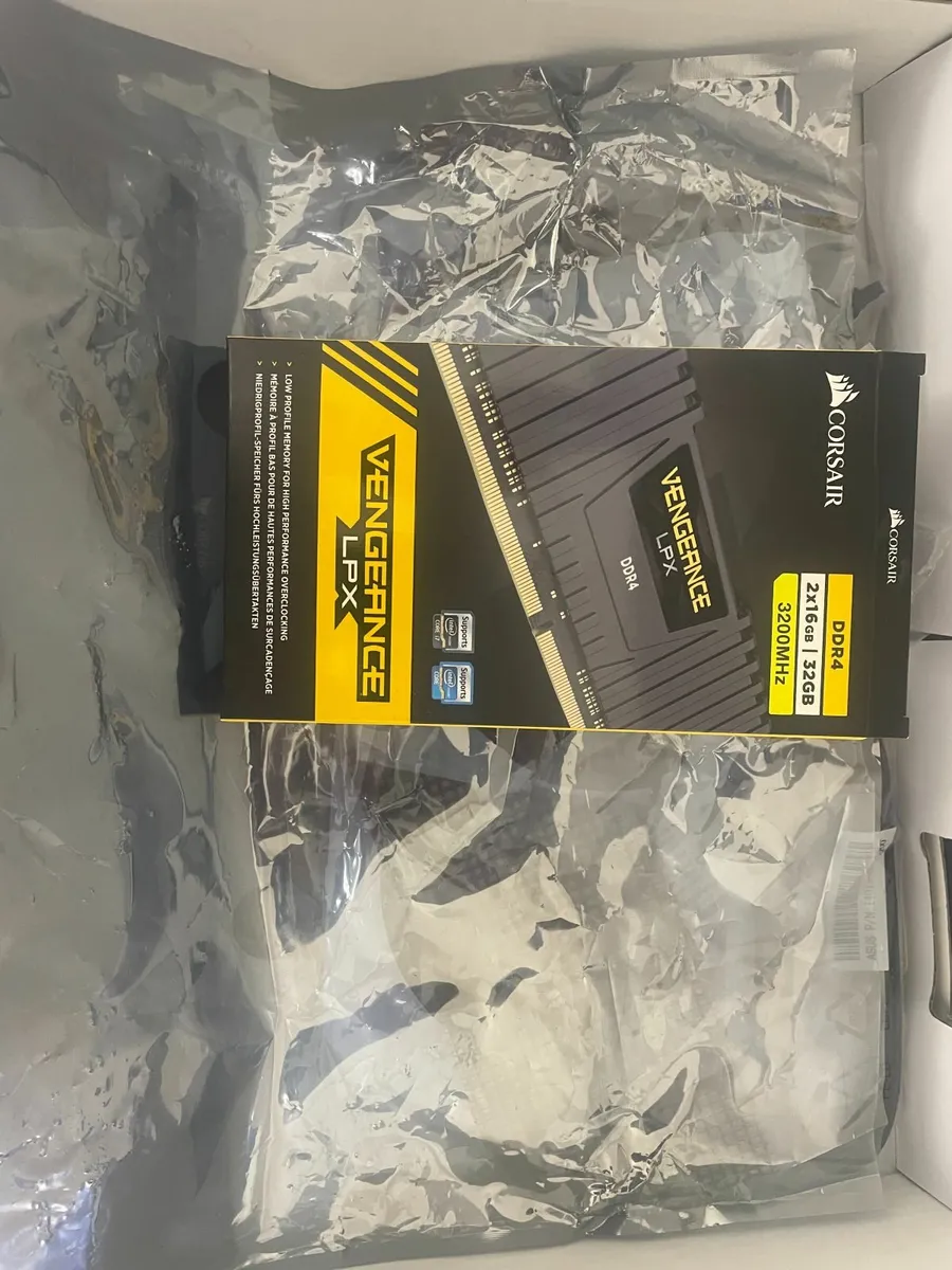 Core i7 9700k with Motherboard and 32GB RAM - Image 2