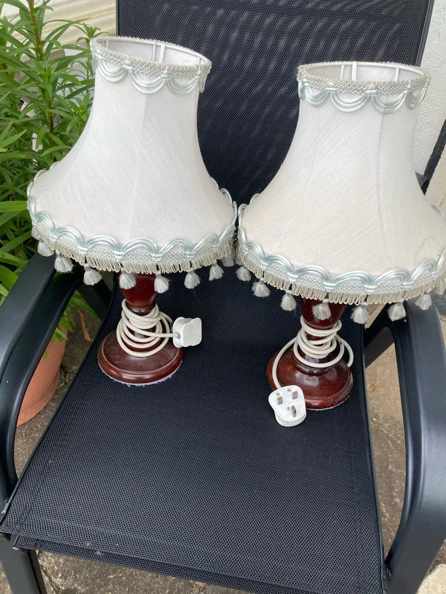 Antique Side Lamps x 2 - Image 4