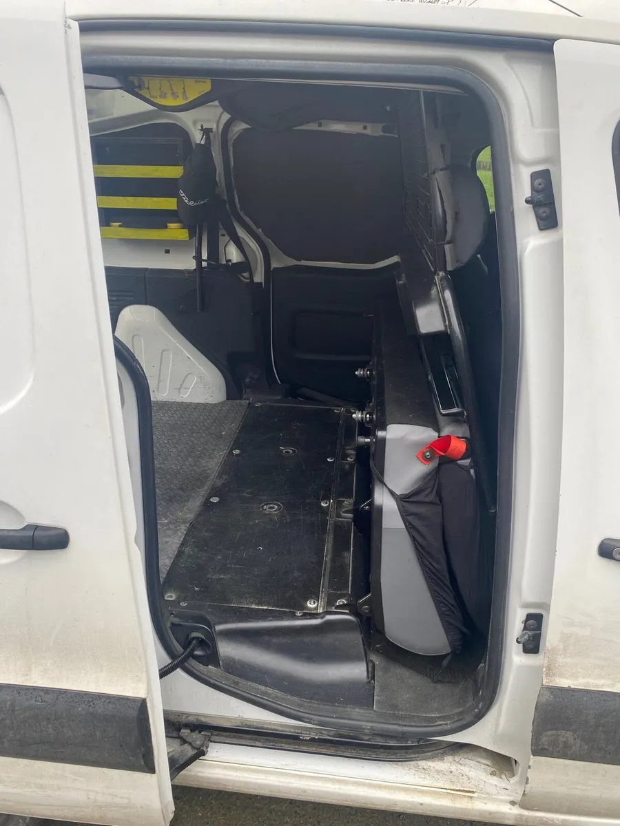 Citroen Berlingo crew cab new Cvrt - Image 4