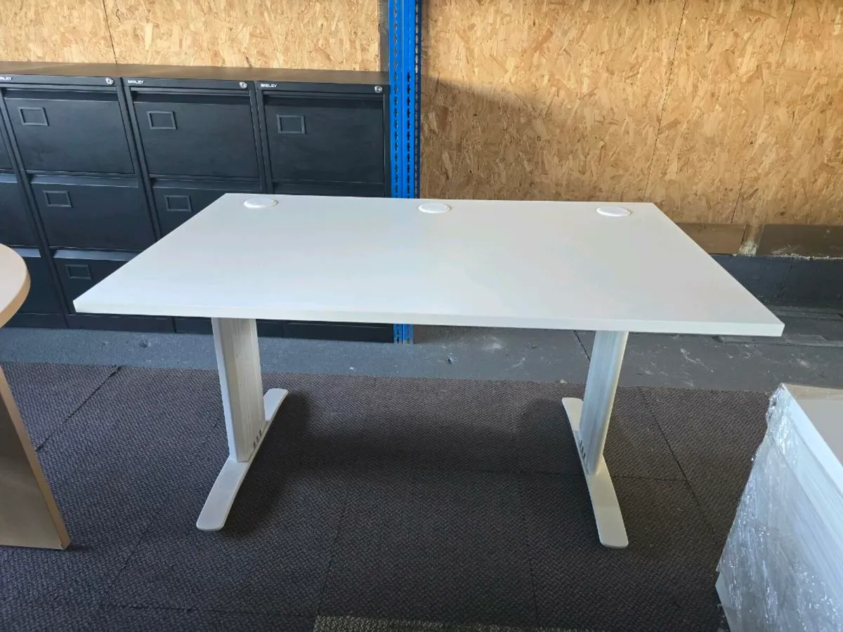 26 no white office desks - Image 2