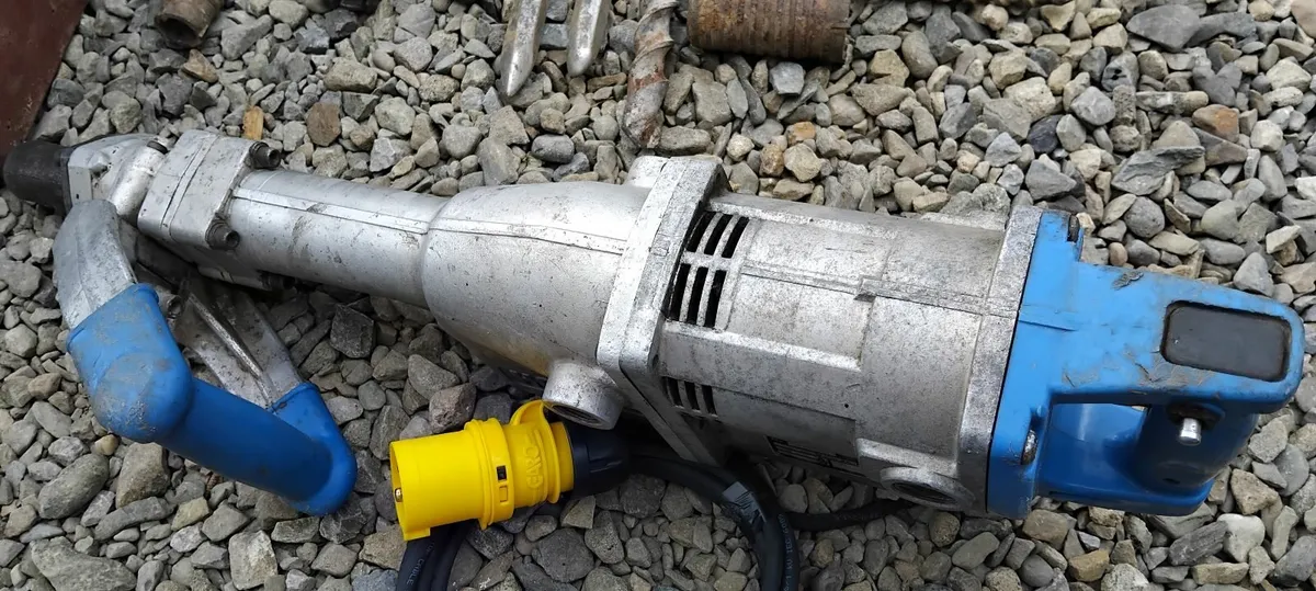Kango 950 2 Mode Drill/Breaker 110v - Image 3