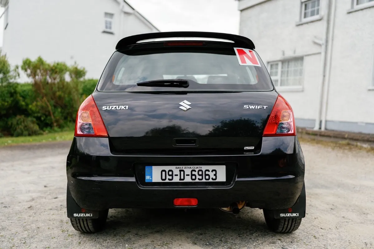 Suzuki Swift 2009 - Image 2