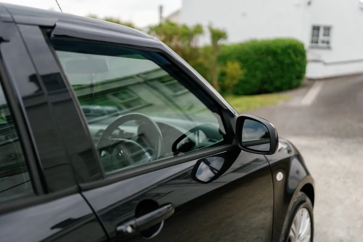 Suzuki Swift 2009 - Image 3