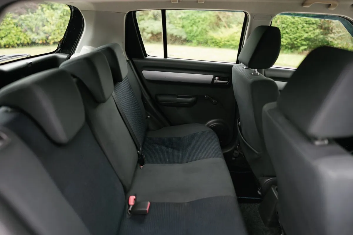 Suzuki Swift 2009 - Image 4