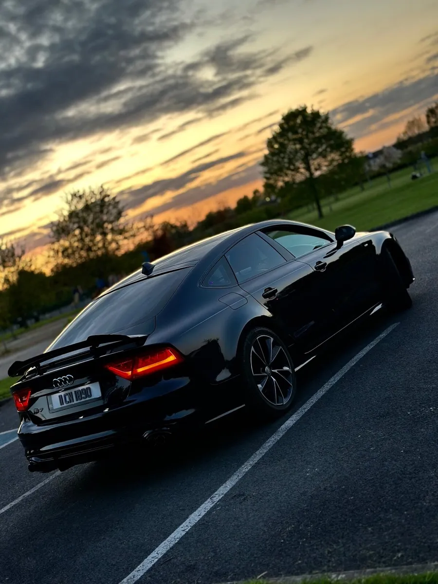 Audi A7 2011 - Image 1