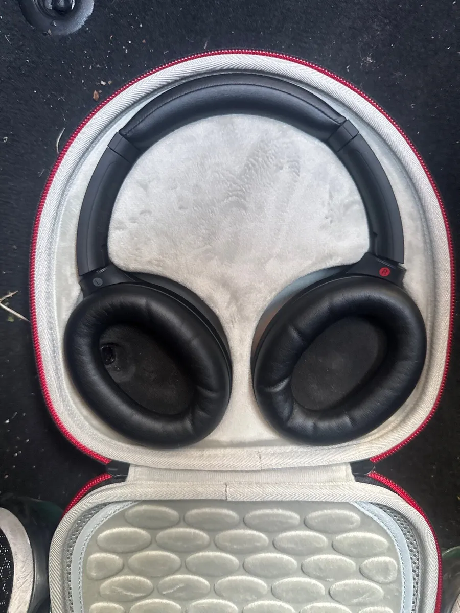 Sony WH-1000XM4 Wireless NoiseCanceling Headphones - Image 2