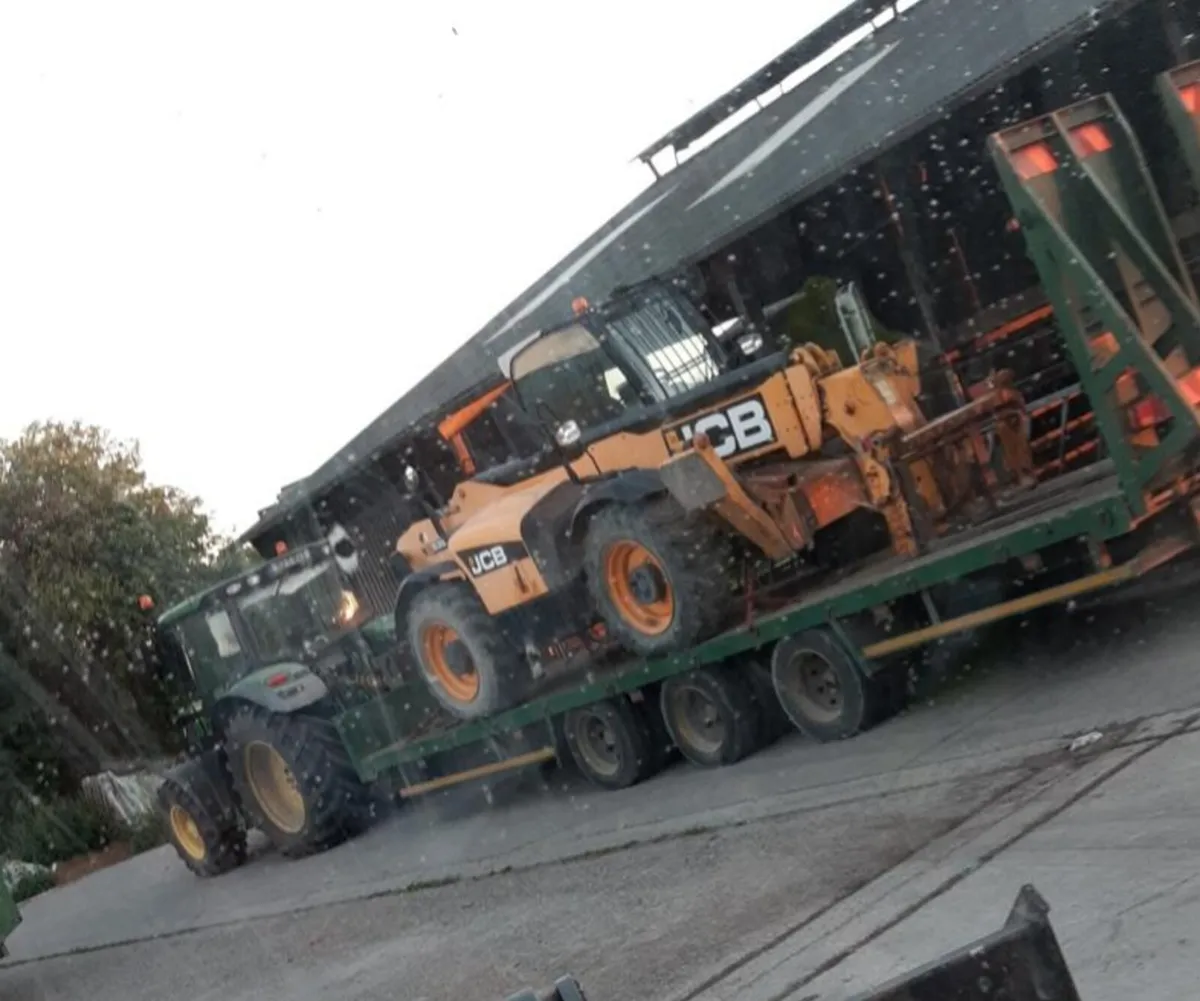 30' flat bed low loader/bale trailer - Image 4