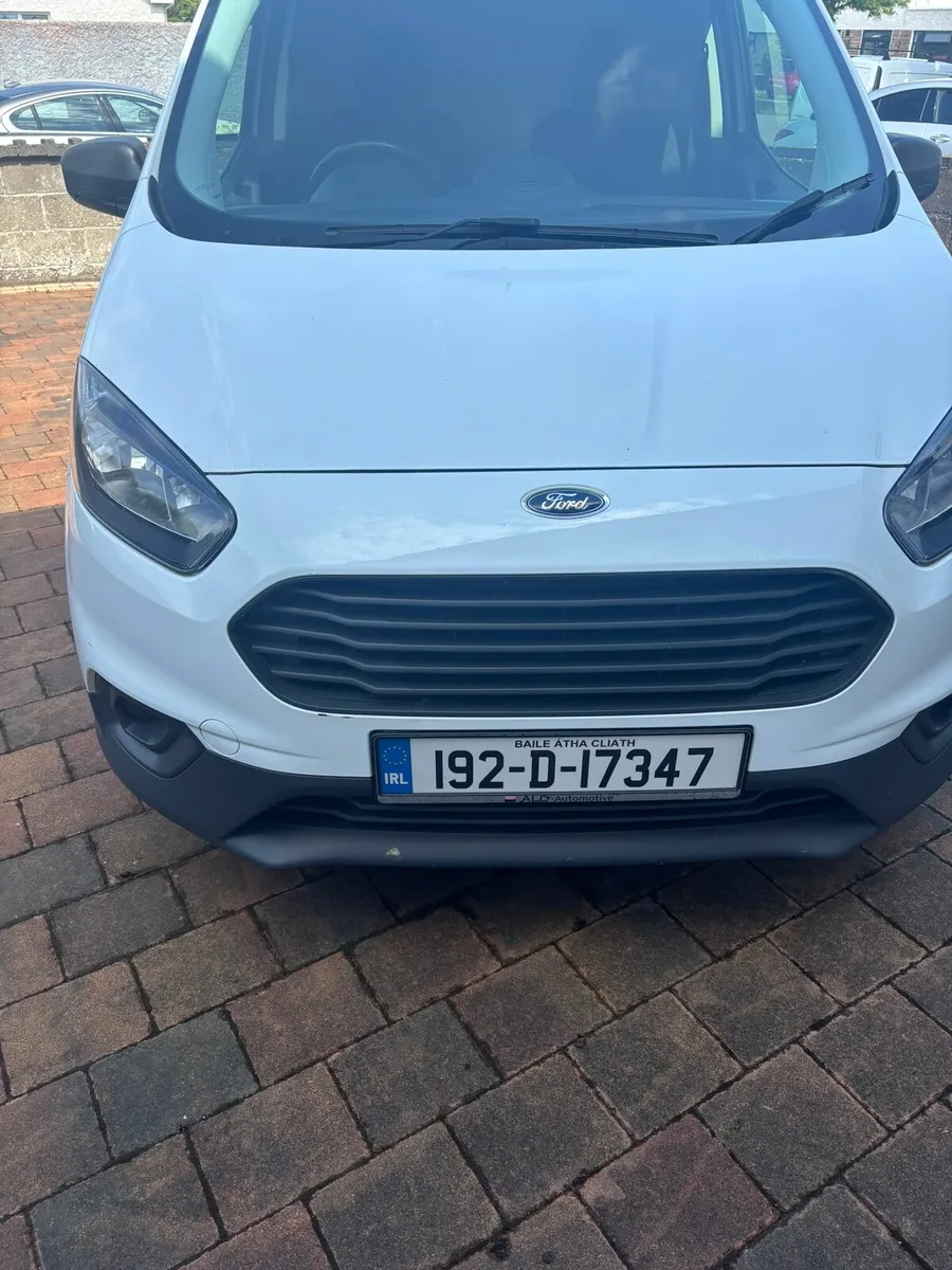 Ford Transit courier - Image 1
