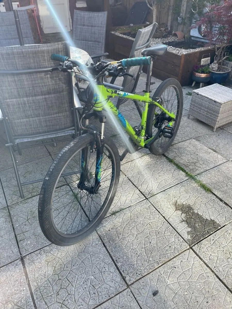 Giant revel mountain bike - Image 2
