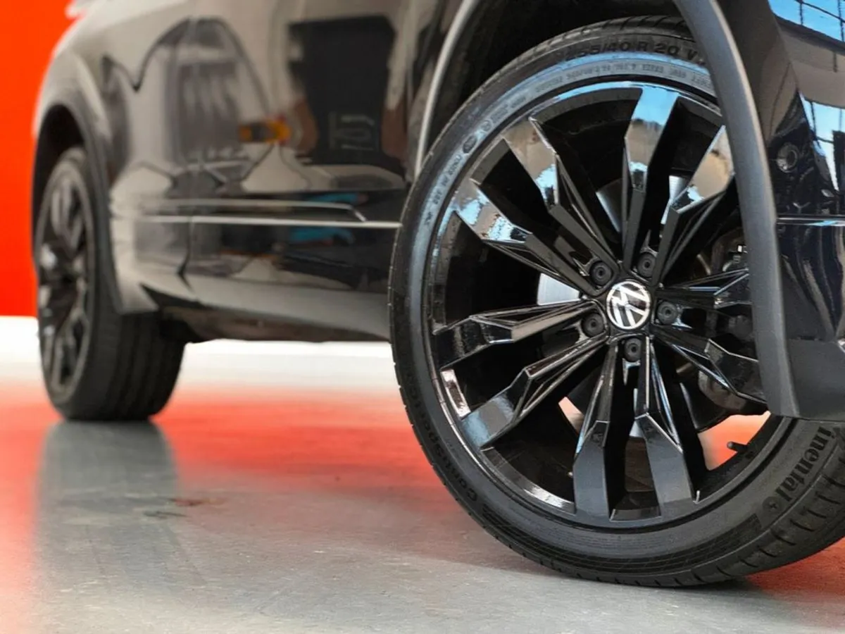 Volkswagen Tiguan Black Edition TSI DSG  32 - Image 4