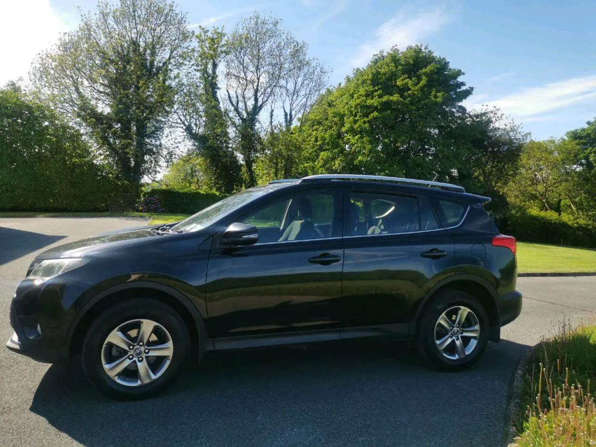 Car - Image 4
