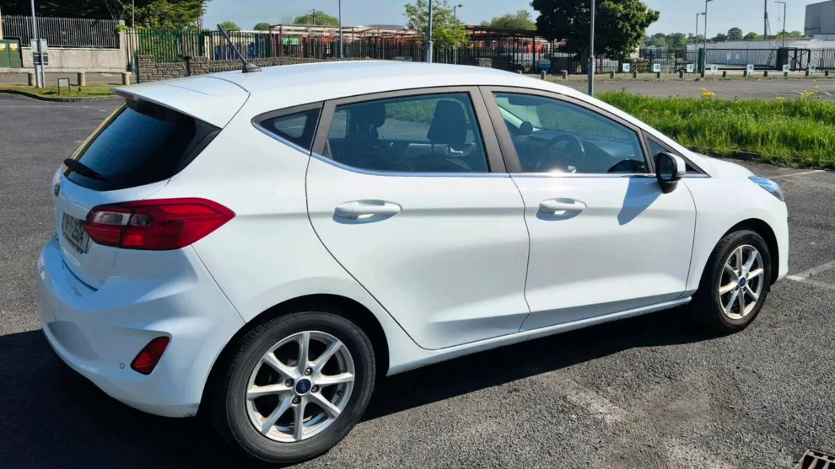 Ford Fiesta Titanium - Image 2