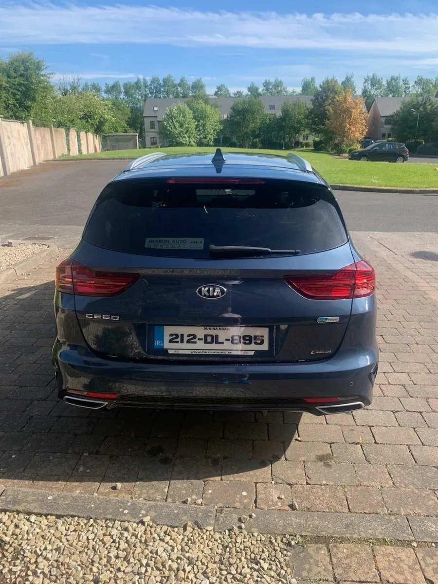 2021 Kia Ceed Sportwagon Petrol-Plug In Hybrid - Image 3