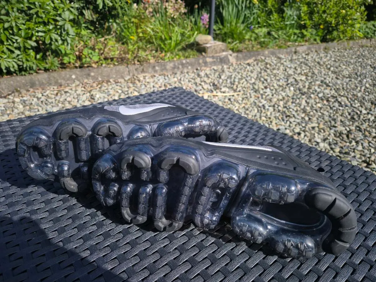 Nike Air vapormax size 6,new - Image 2