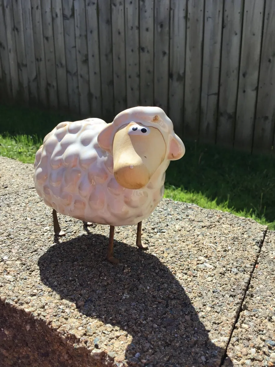 Pottery sheep ornament - Image 1