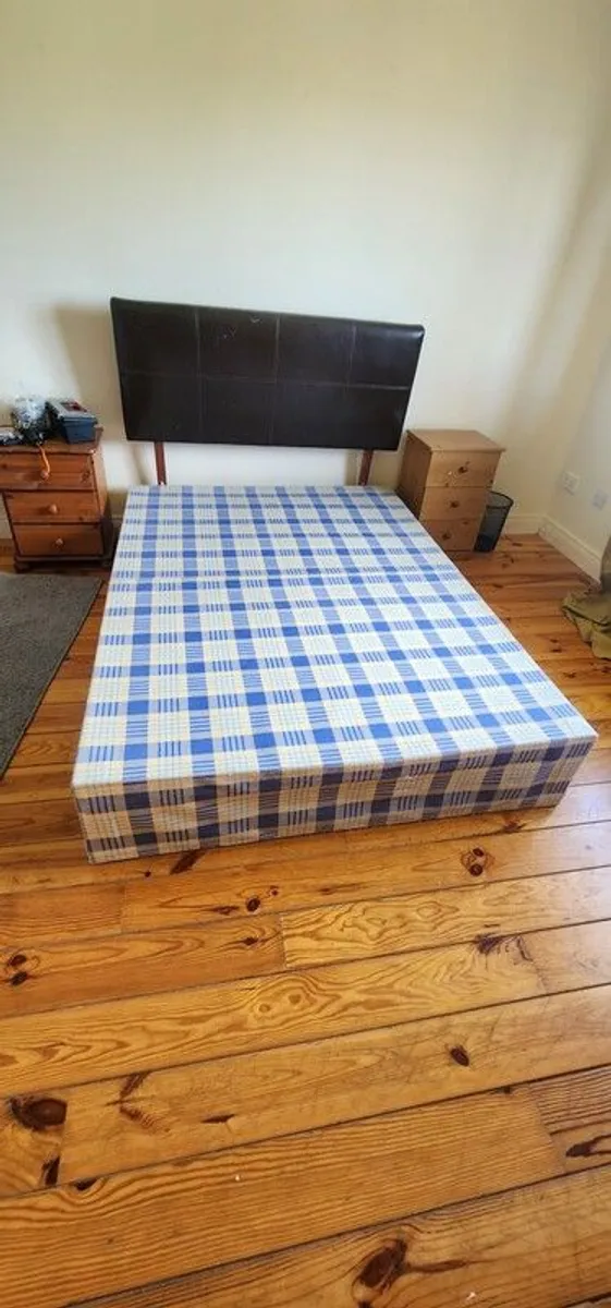 Double bed with mattress - Image 2