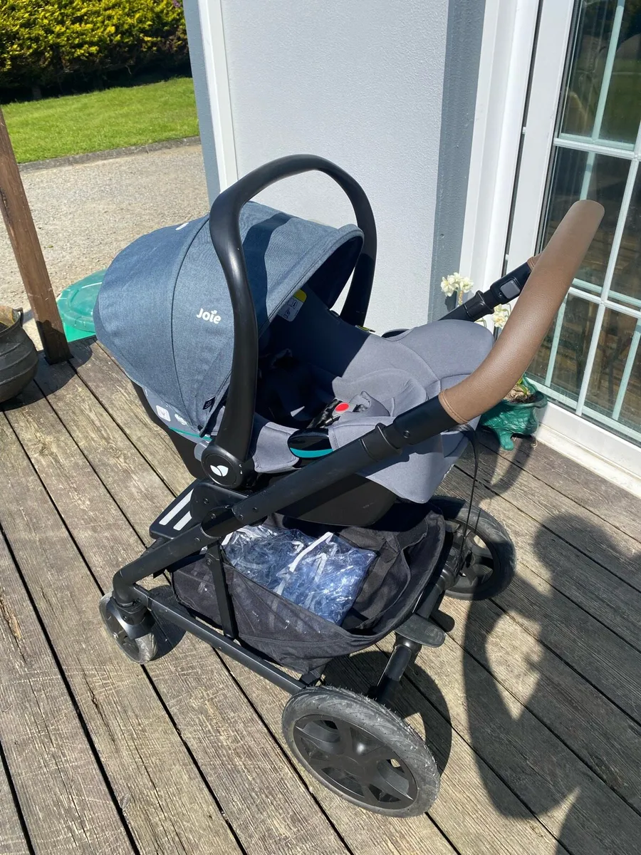Joie Travel System - Image 1