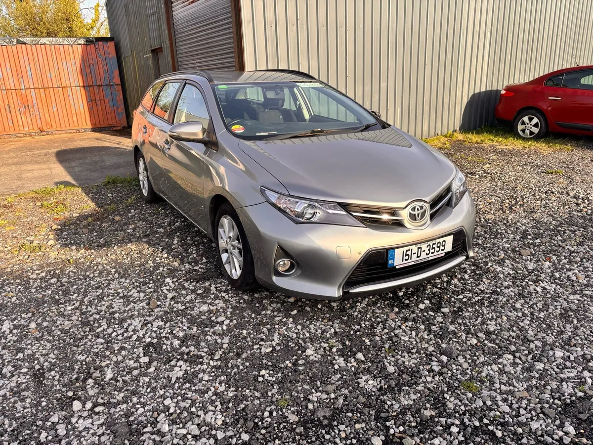151 Toyota auris estate HEADGASKET GONE - Image 1