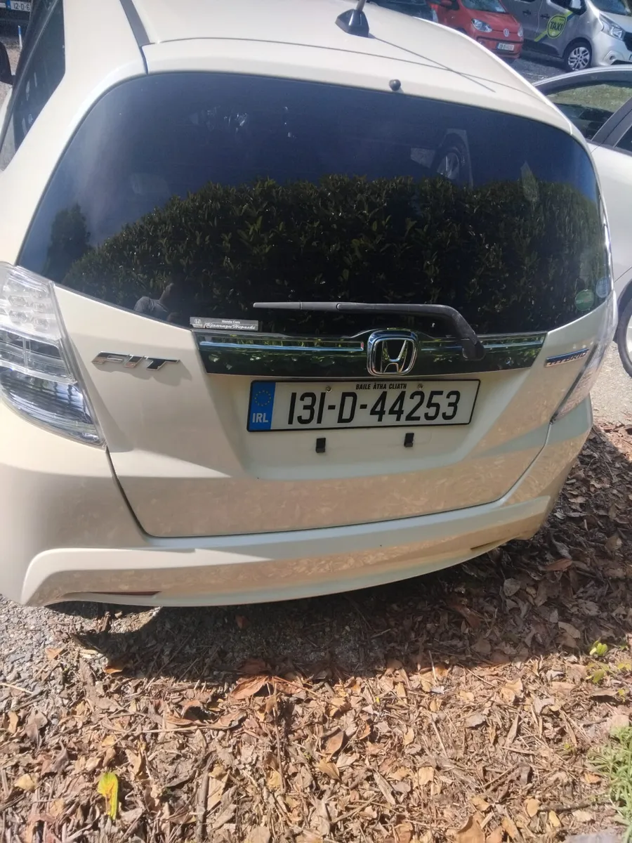 Honda Fit 2013 - Image 2