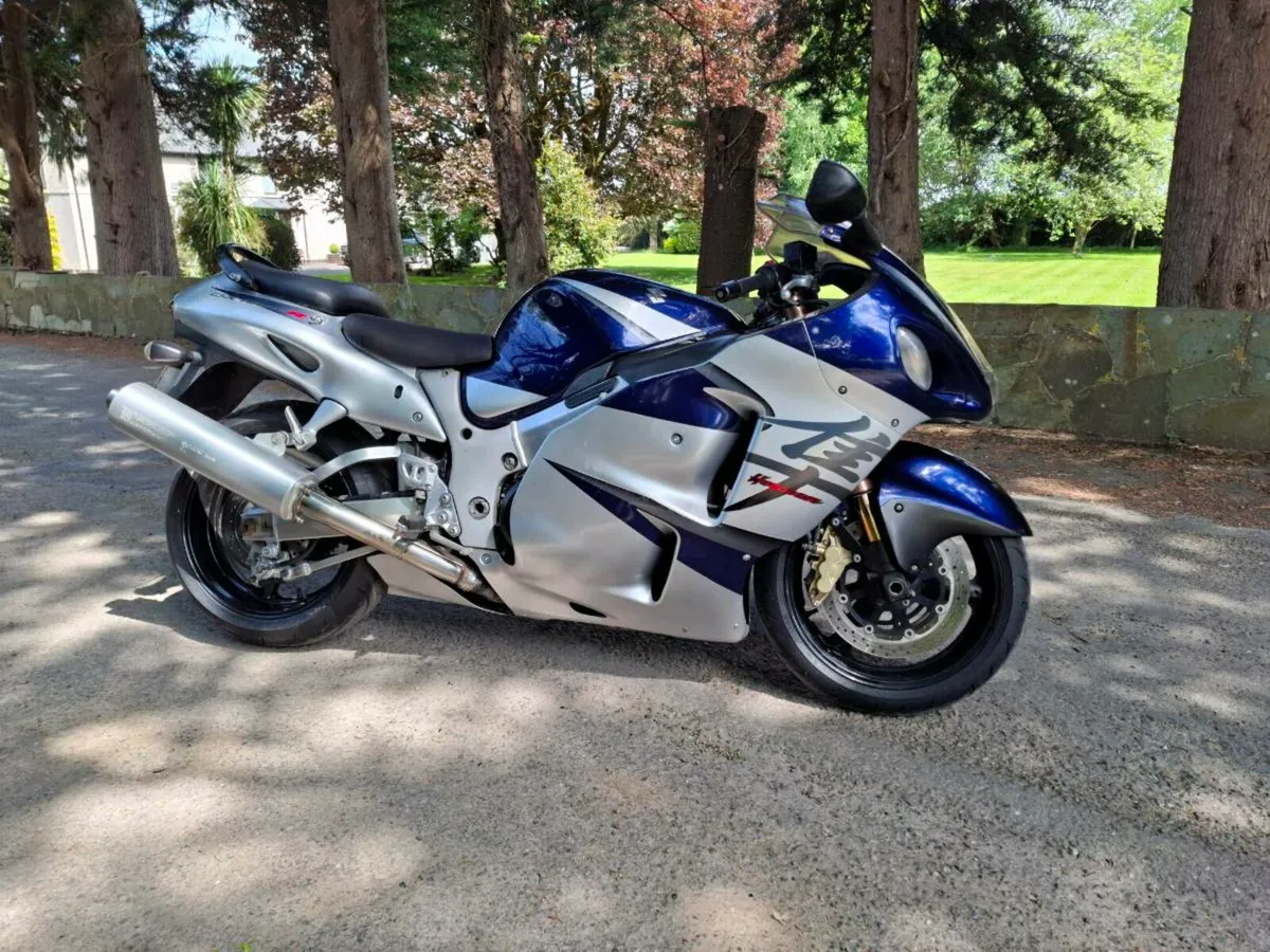 2005 Suzuki Hayabusa Barn find 6k miles!! - Image 1