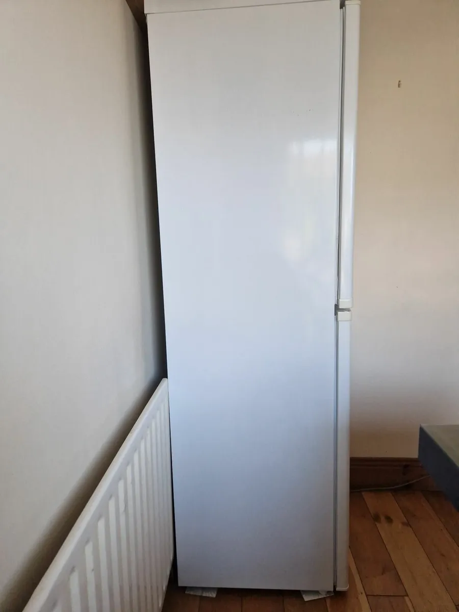 Fridge and freezer - Image 2