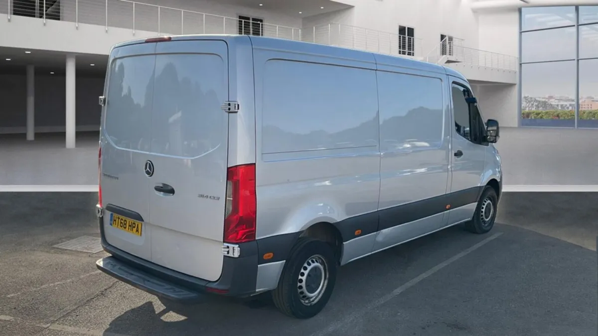 NEW MODEL 31/12/18 SPRINTER 314 CDI MWB LOW ROOF - Image 4