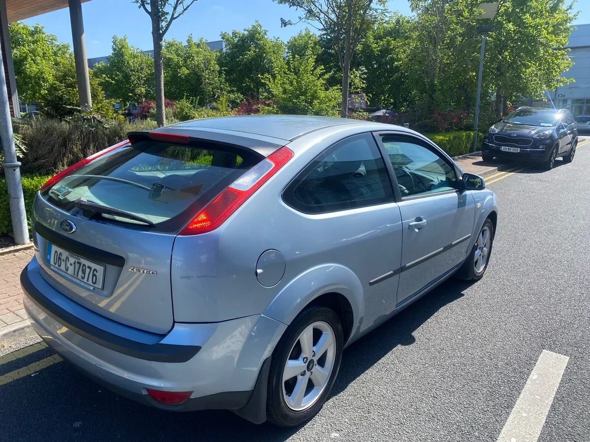 FORD FOCUS ZETEC AUTOMATIC ONLY 104,322 KM - Image 3