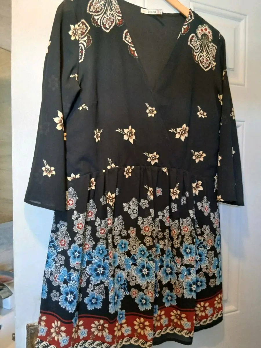 Ladies dress - Image 1