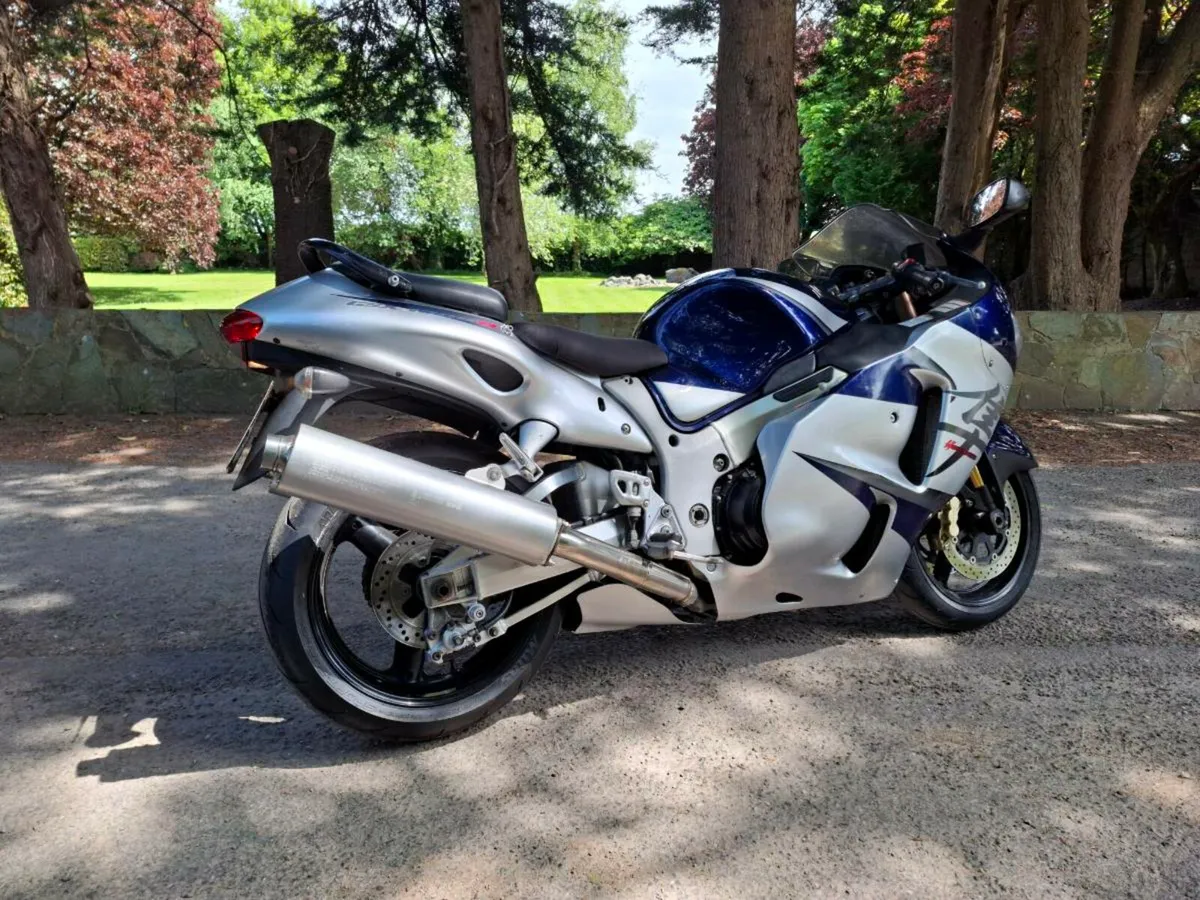 2005 Suzuki Hayabusa Barn find 6k miles!! - Image 2