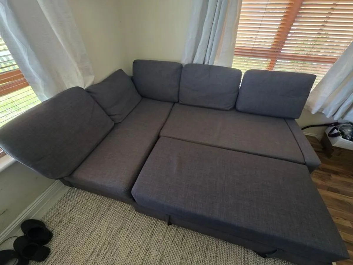 Pull Out Sofa Bed w/storage - Image 1