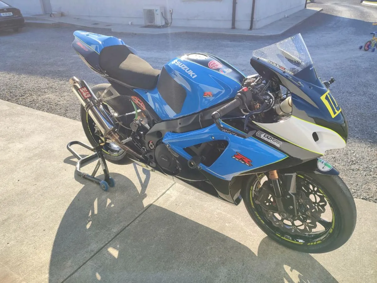 GSXR 1000 K7 Race Track Bike - Image 3
