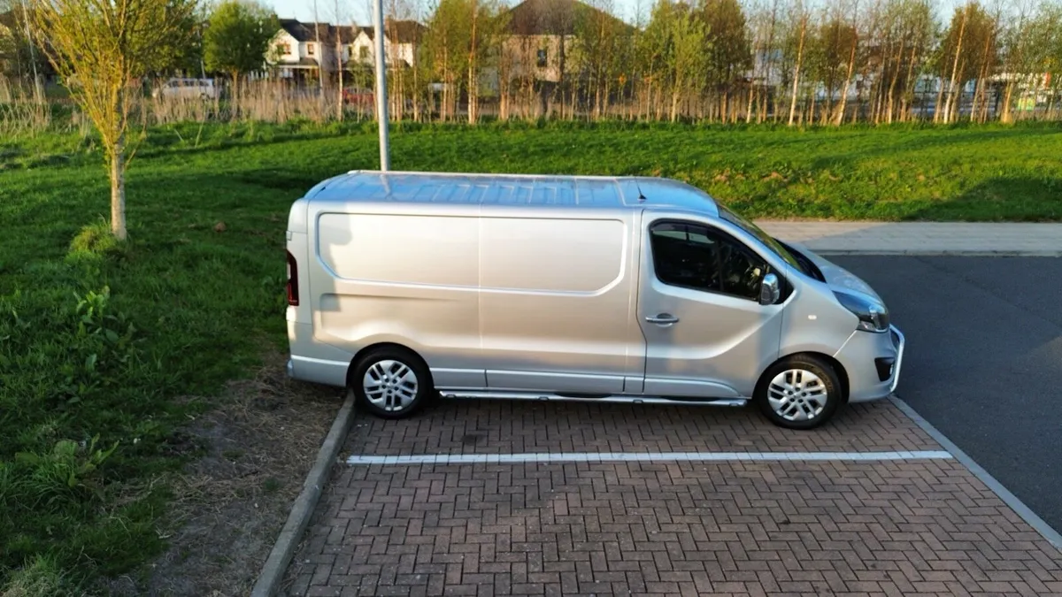 Vauxhall vivaro - Image 2