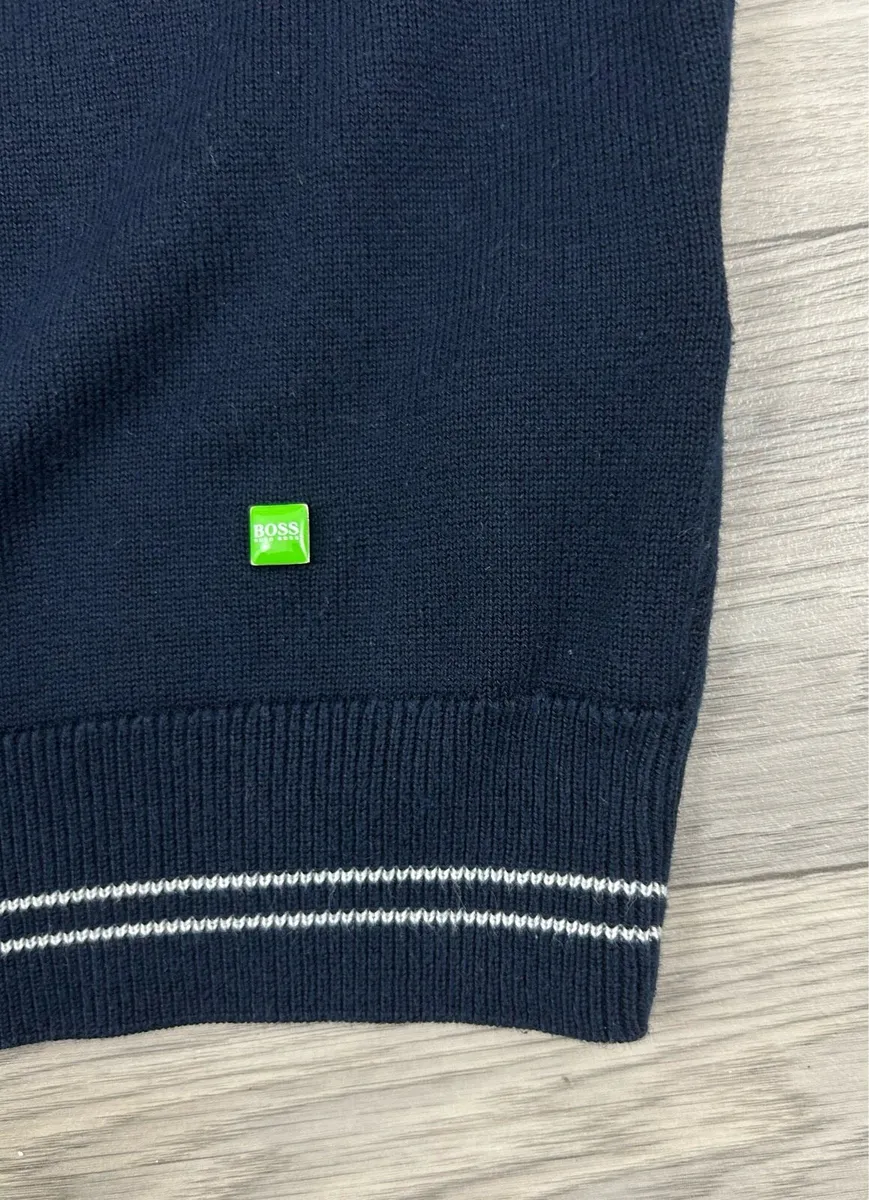 Hugo Boss Cotton Blend half zip Jumper Medium - Image 3