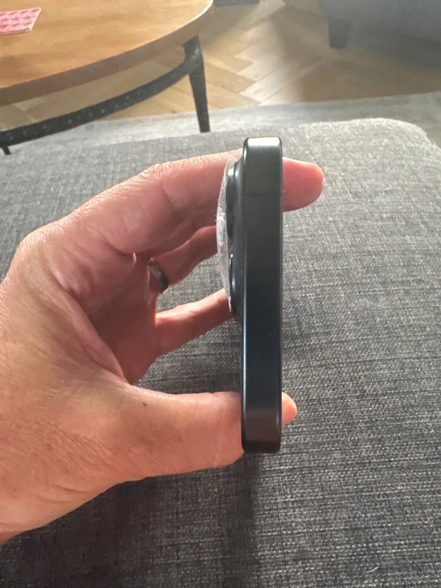 iPhone 15 pro - Image 4