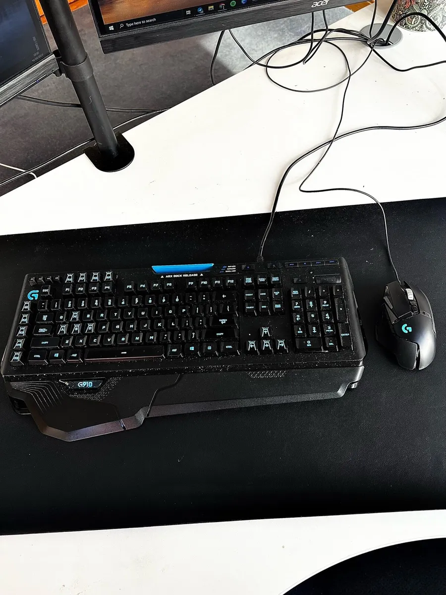 High-Performance Custom Gaming PC with GTX 1080 - Image 2