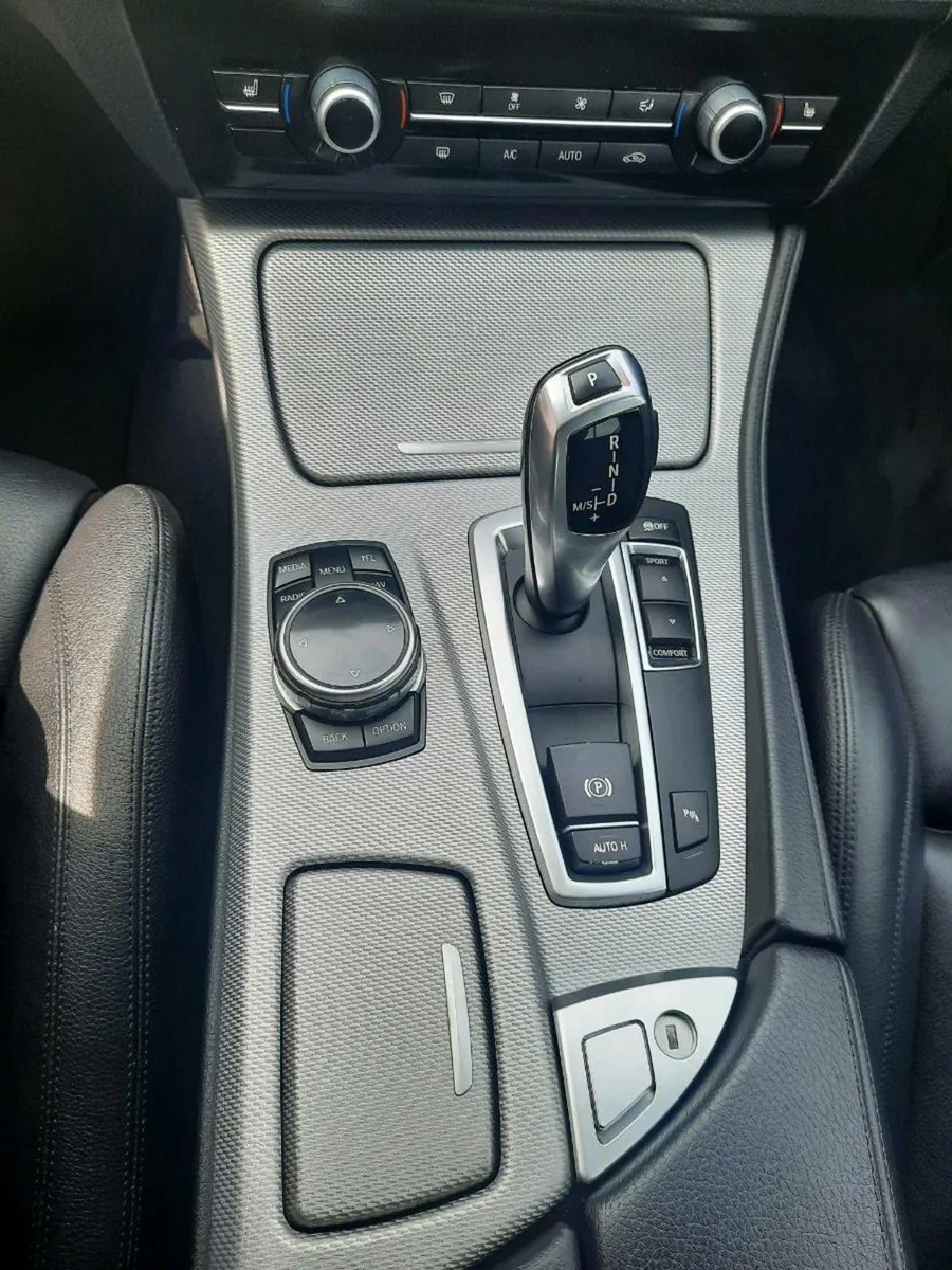 2014 BMW 520d m sport + - Image 2