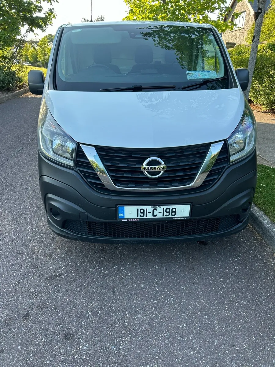 191 Nissan nv300 - Image 2