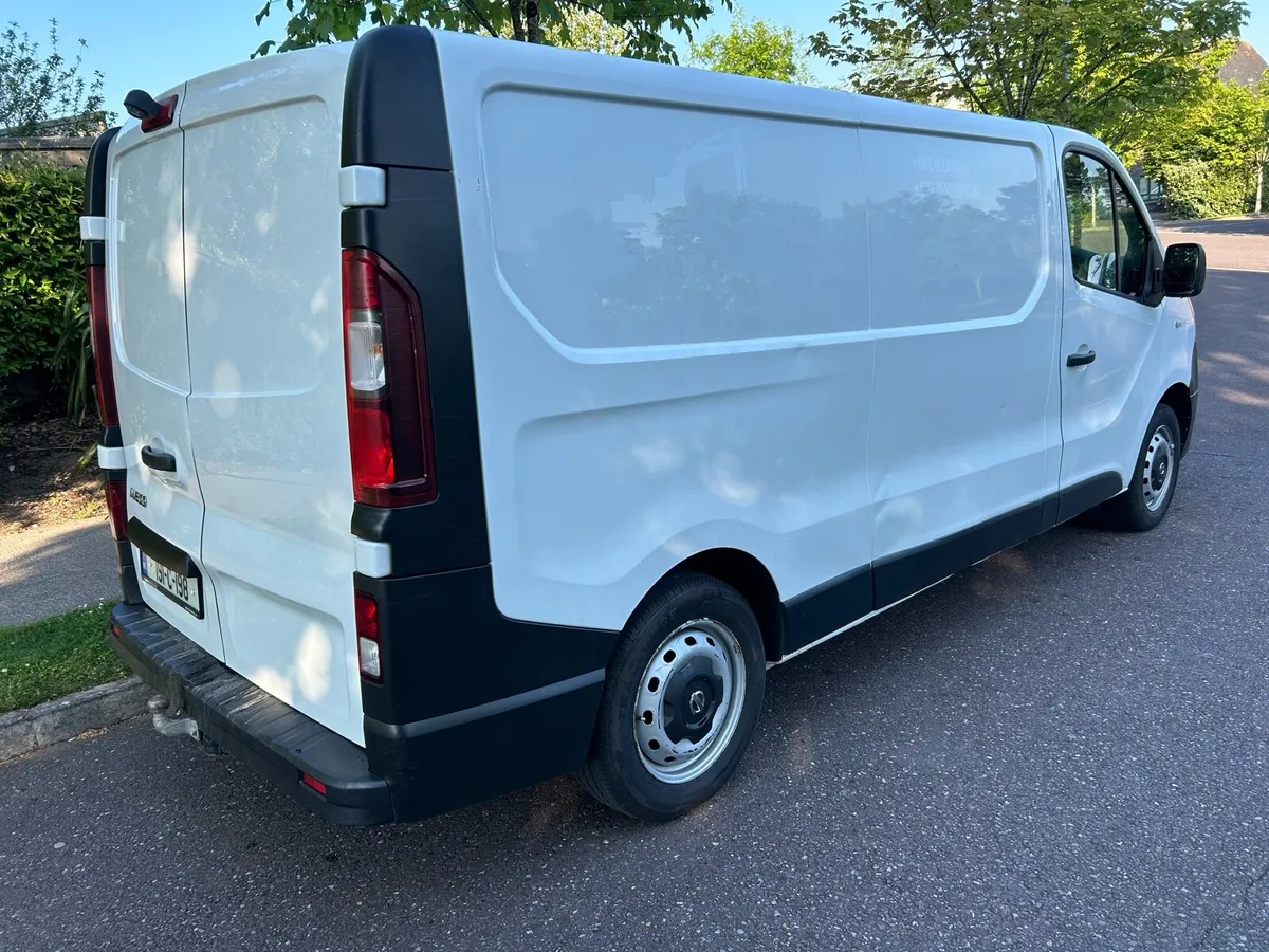191 Nissan nv300 - Image 3
