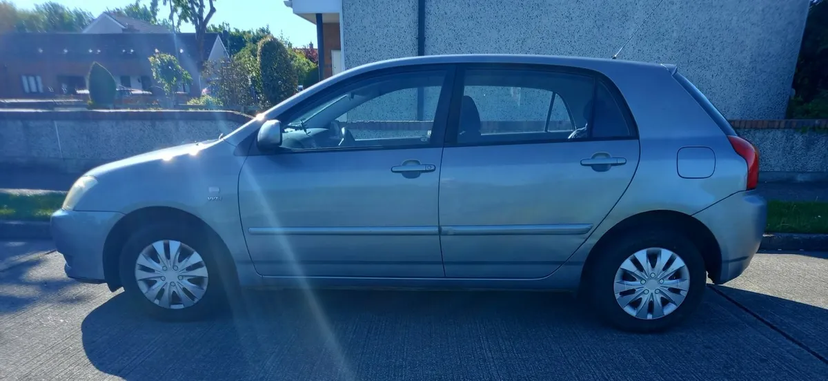 Toyota Corolla 2003 - Image 2