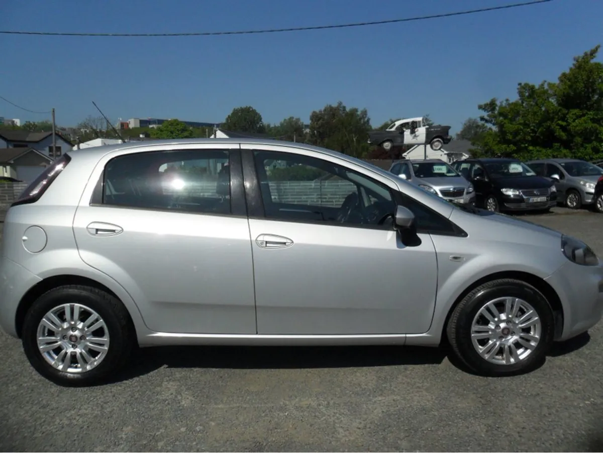Fiat Punto Easy 1.2 5DR Very Low Mileage.... - Image 2